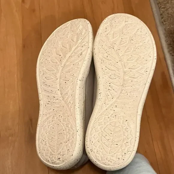 NWOT Jsport Khaki Colored Boat Shoes - Picture 5 of 7